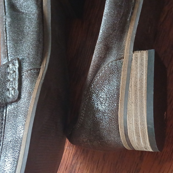 Metallic leather loafers - Picture 6 of 10